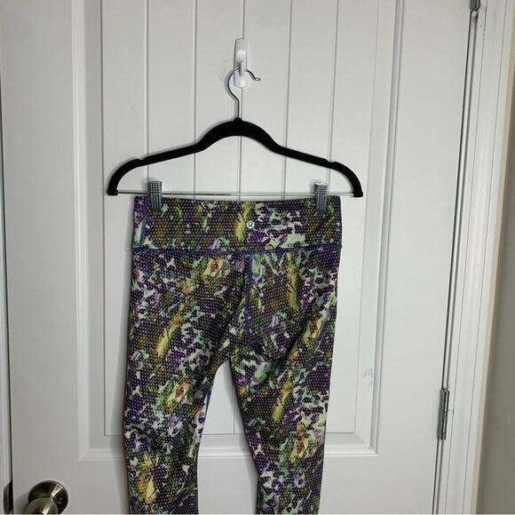 Lululemon wunder under full on luxtreme floral leggings size 6 high rise - Picture 8 of 10